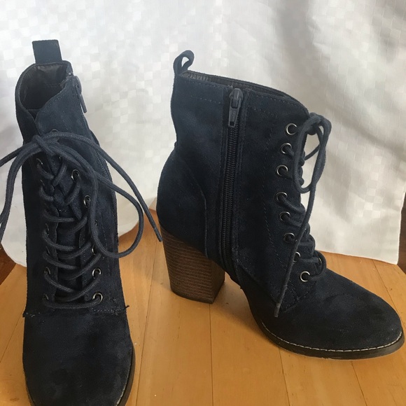 Candie’s brand heeled booties - Picture 3 of 5